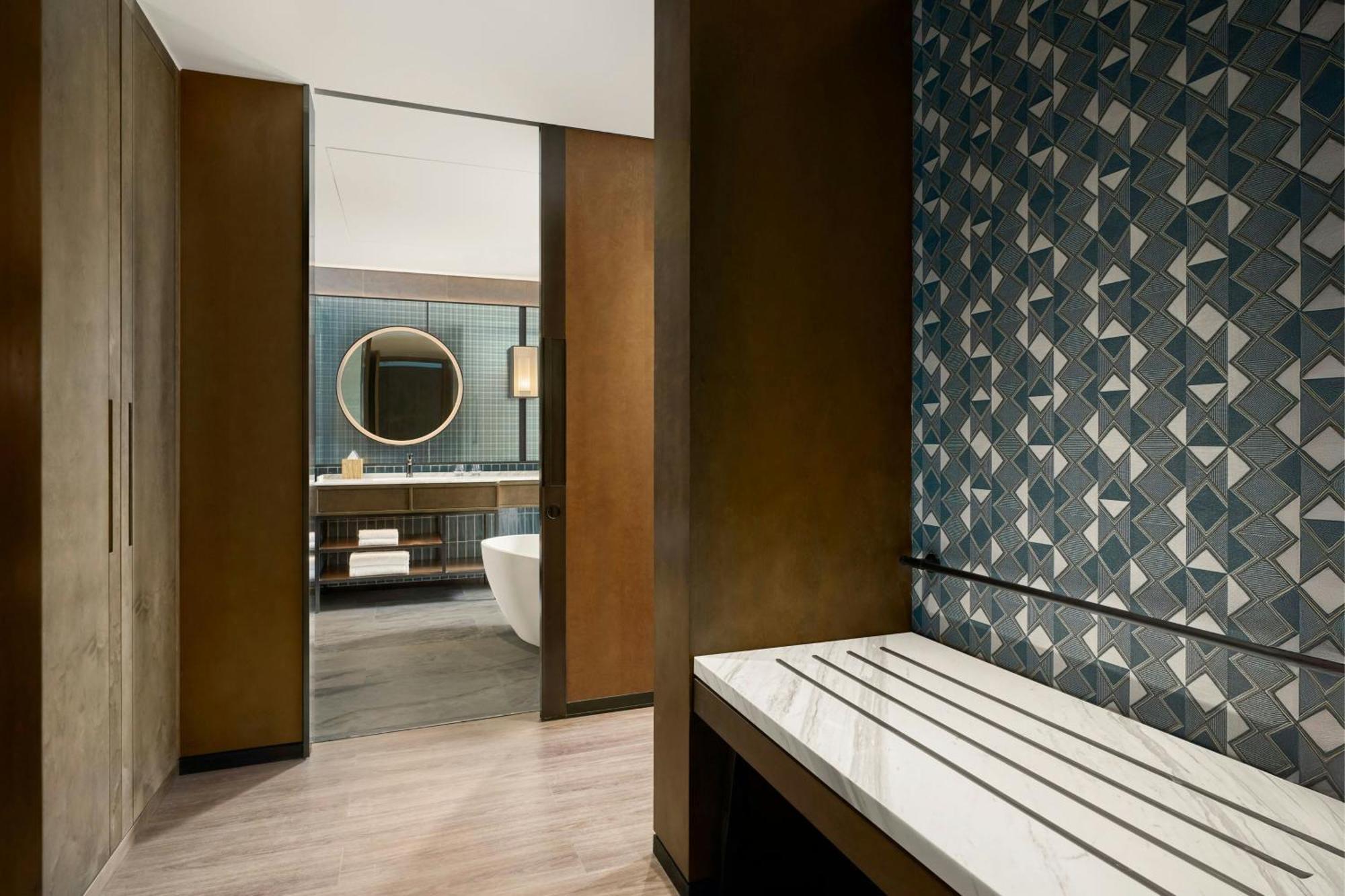 Four Points By Sheraton Ха Жианг Екстериор снимка