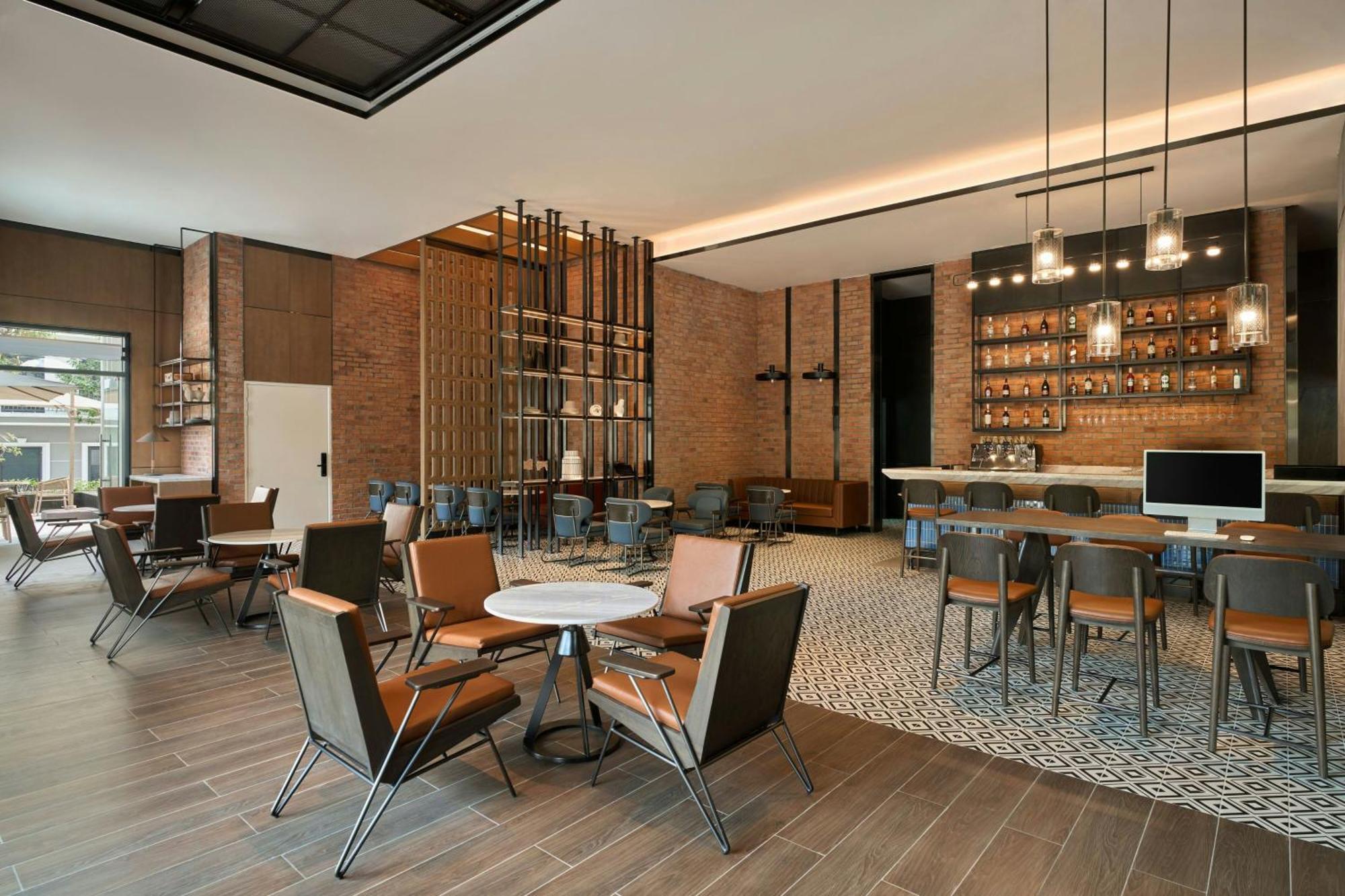 Four Points By Sheraton Ха Жианг Екстериор снимка